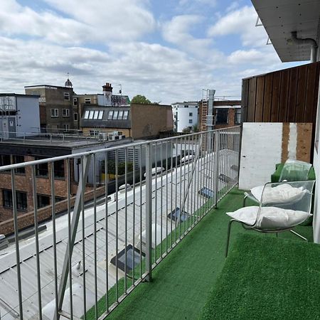 Cosy Private Room With Shared Bathroom Facilities London Exterior photo